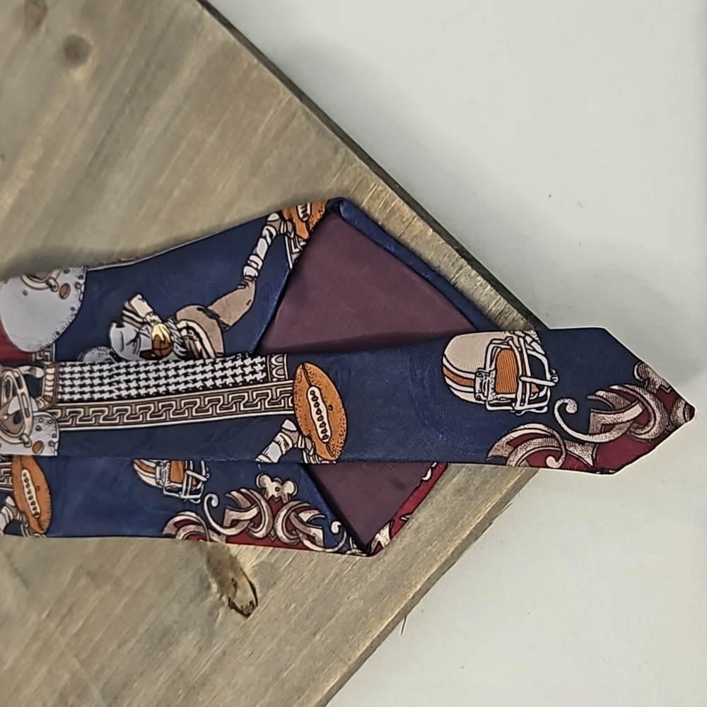 Cornerstone Vintage Football Tie. - Picture 7 of 8